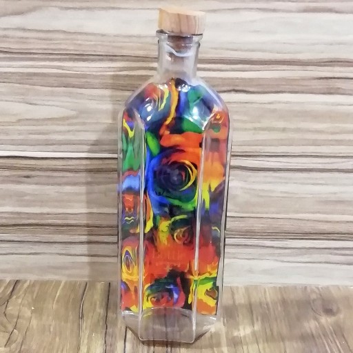 بطری آب بلند سه بعدی با کیفیت عالی طرح پشت بطری گلدار و ثابت