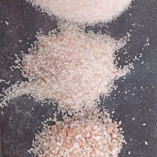 نمک صورتی هیمالیا  1کیلویی سایز دانه مخصوص نمکدان دانه ریز 