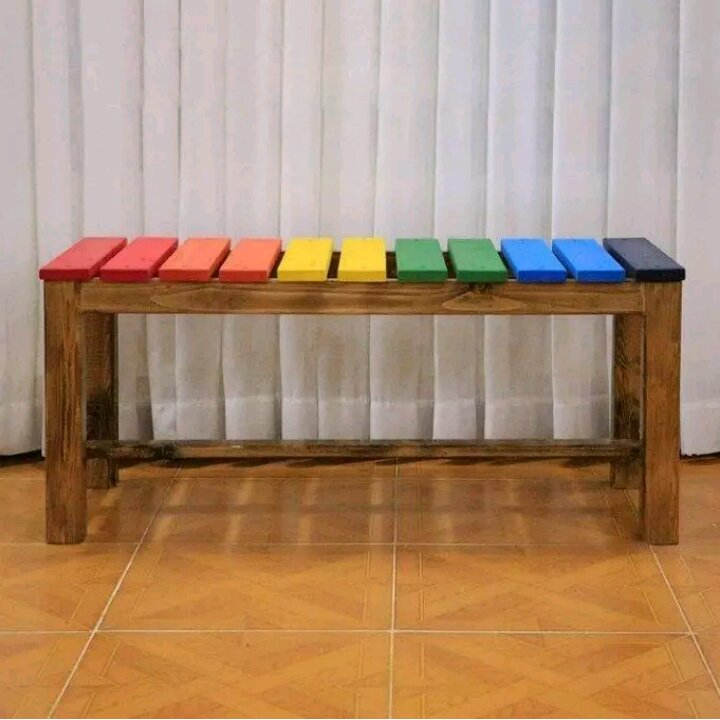 میز و صندلی و نیمکت چوبی چوب روس رنگ فانتزی ضد آب (پس کرایه)