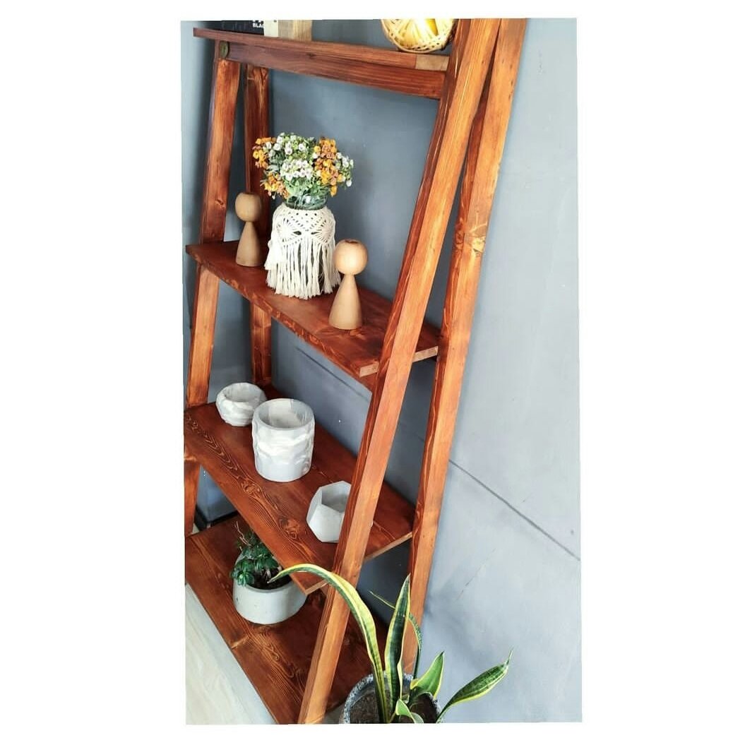 استند چند طبقه شیب دار دکوری چوب روس رنگ قهوه ای پوشش سیلرکیلر