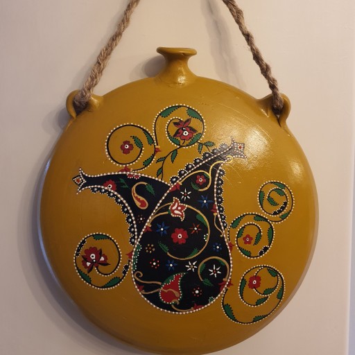 دیوارکوب سفالی ( شکوفایی )تزئینی 
ابعاد : 34*34 cm
وزن : 1/5 کیلو گرم 
رنگ : زرد اخرایی 
دکوری