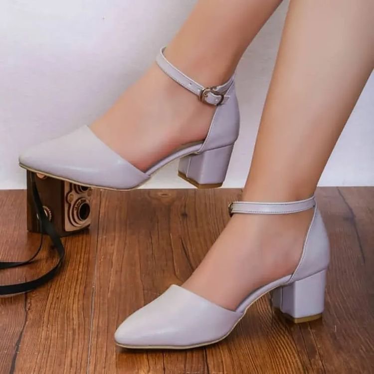 کفش زنانه تابستونی پاشنه هم 4 سانت روکشدار،رنگ بندی طبق سلیقه سایز بندی36تا43غرفه تولیدی پاپیلون کیفیت تضمینی