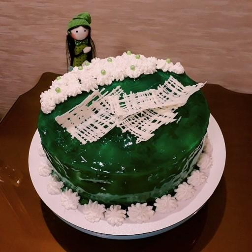 کیک خامه ای سبز