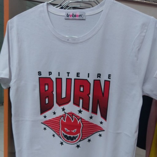 Burn تی شرت
جنس پارچه:پنبه 

🎨رنگ بندی : 6 رنگ

✂️سایز بندی :3سایز L.XL.XXL
💯بدون آبرفت