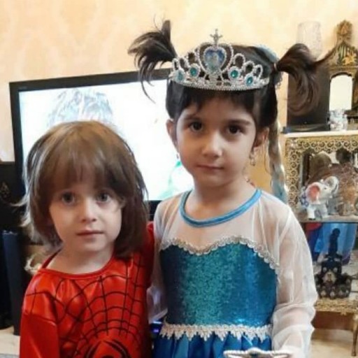 لباس السا ( فروزن ) همراه تل و تاج