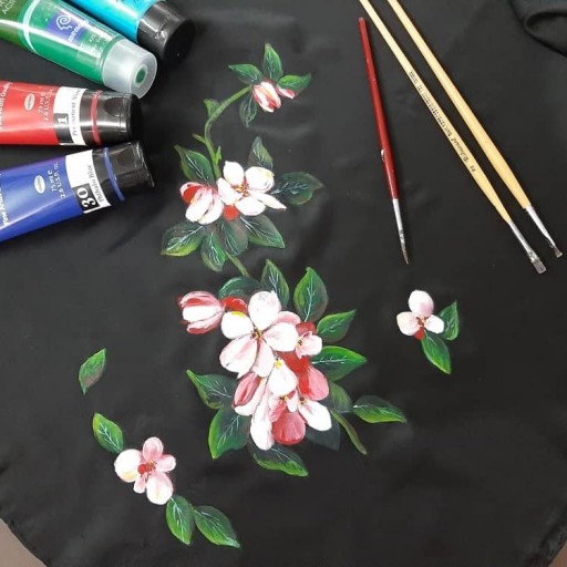 روسری نقاشی گل های بهاری