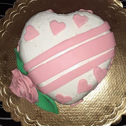 کیک قلب برجسته