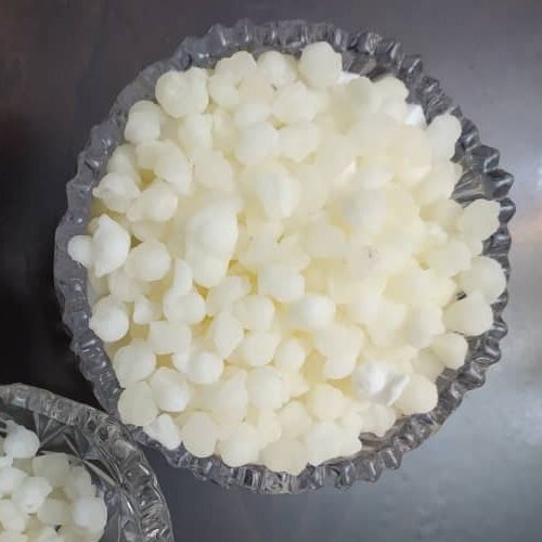 شیرینی چای ریز  ریز  (جایگزین عالی برای قند.800گرم.)این شیرینی در دسته بندی نقل ها نمیباشد.
