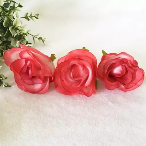 سرگل رز پارچه ای رنگ گوجه ای بسته 5 عددی