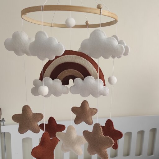 آویز  موزیکال تخت نوزادی طرح رنگین کمان با پایه