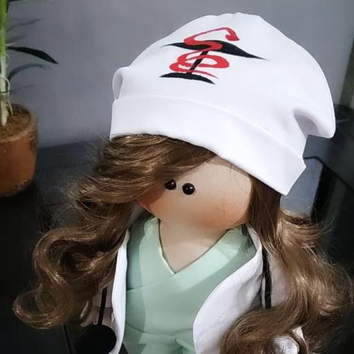 عروسک  روسی پزشک داروخانه داروساز(کلاه ثابت)