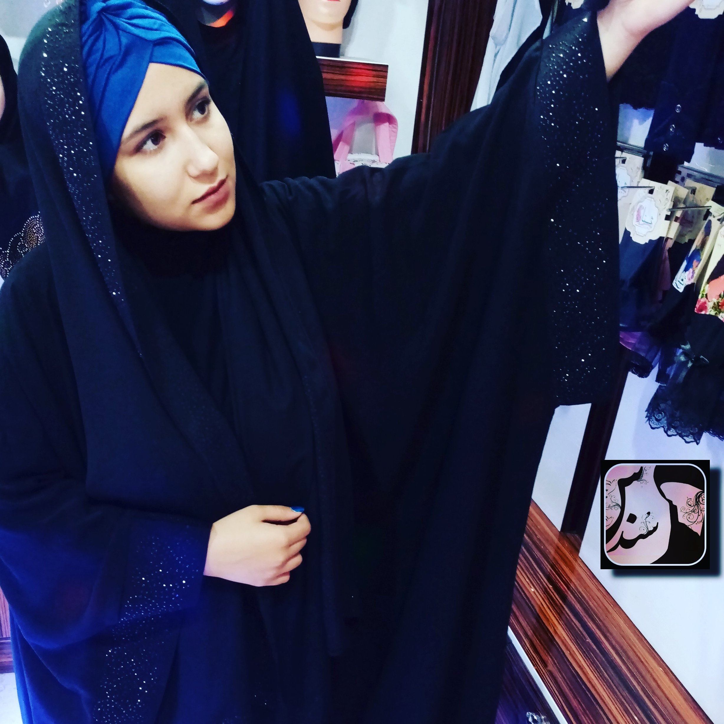 مانتو عربی مدل یاسمین جنس ابریشم لاکچری