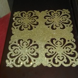 عسل خوری و رومیزی زیر بشقابی