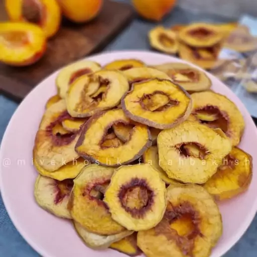 میوه خشک فرحبخش ( هلو  زعفرانی خشک 200 گرمی)