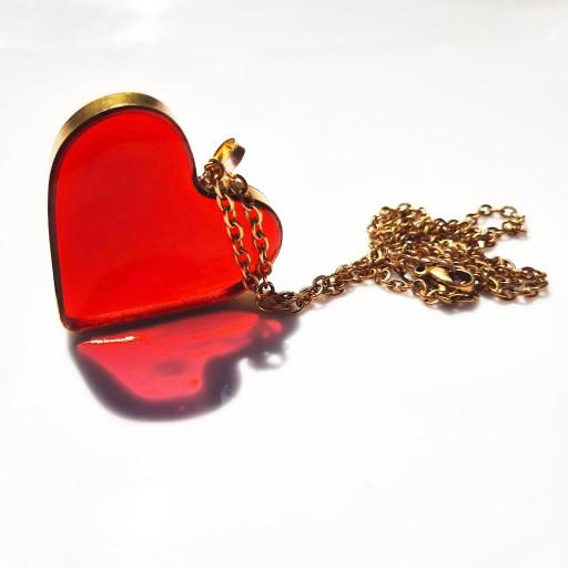 گردنبند قلب شیشه ای قرمز زنجیر استیل آبکاری طلا ظریف با زنجیر کوتاه 
سایز بزرگ با زنجیر بلند رومانتویی