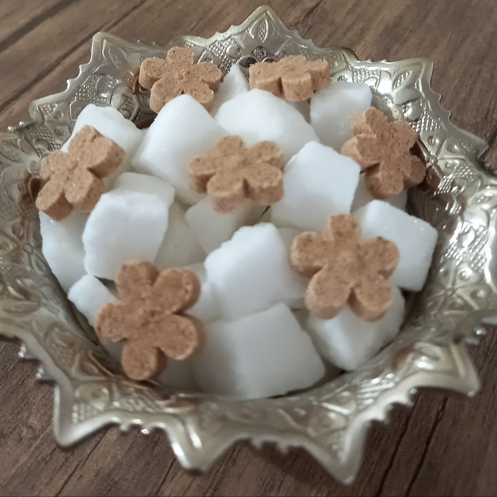 قند دارچینی
