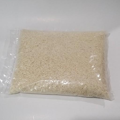 نمونه برنج طارم محلی 800 گرمی  بارفروش