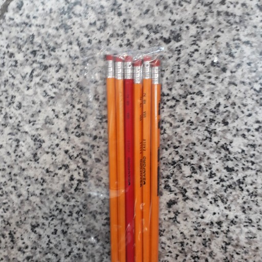 مداد مشکی پاکن دار