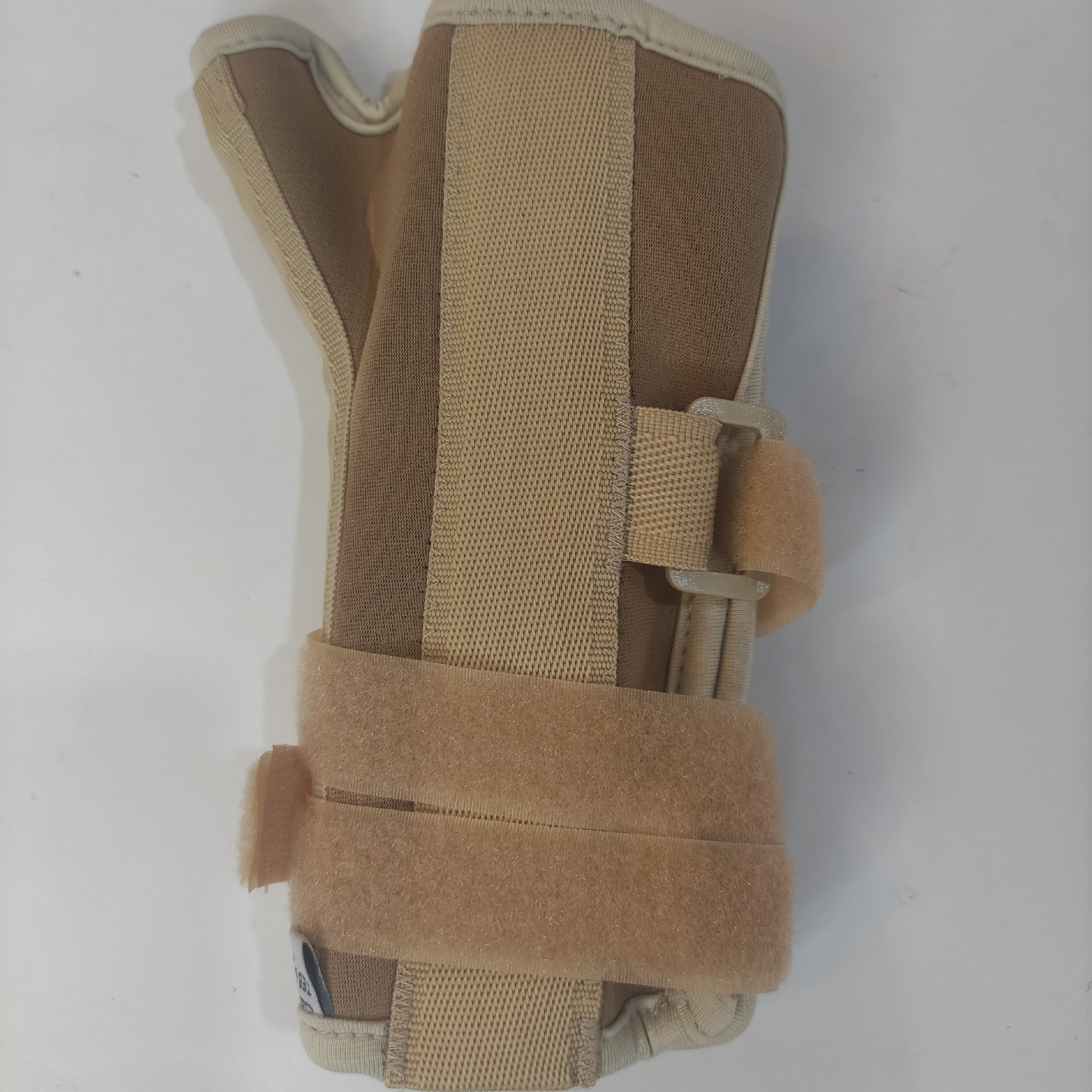 مچ بند آتل دار همراه با آتل شست دارای سایزبندی کامل و کیفیت عالی