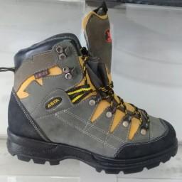 کفش کوهنوردی اسکارپا نیو آسیا با ضمانت 6 ماهه - داشتنش برای هر کوهنوردی واجبه