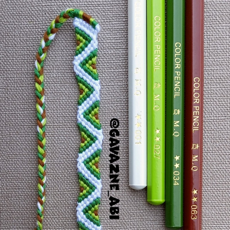 دستبند دوستی طرح آووکادو ( سبز و سفید و قهوه‌ای ) (دستبند طرح میوه) محصول کاملا دستساز تیم گوزن آبی