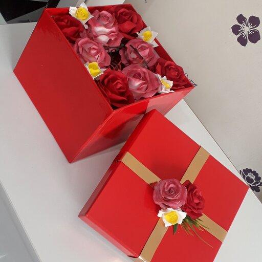 جعبه کادو همراه گل