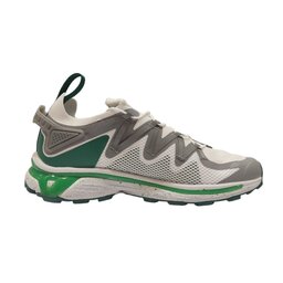 کفش ورزشی مردانه مدل سالامون رنگ سفید و سبز  مناسب برای استفاده روزمره و پیاده روی 