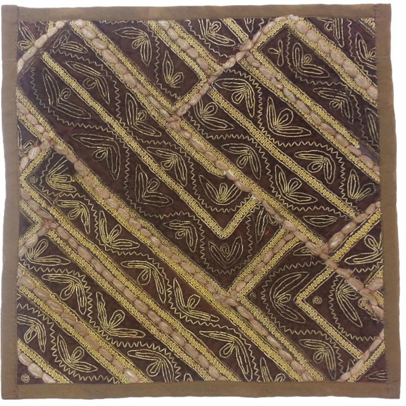 وسط میزی کوچک عسلی سرمه دوزی پرکار کد QUSERPOR1 