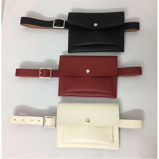 کیف کمری تک جیب دارای رنگبندی مختلف میباشد.سایز محصول 19×13بوده و برای کیف پول، موبایل و سایر وسایل قابل استفاده میباشد.