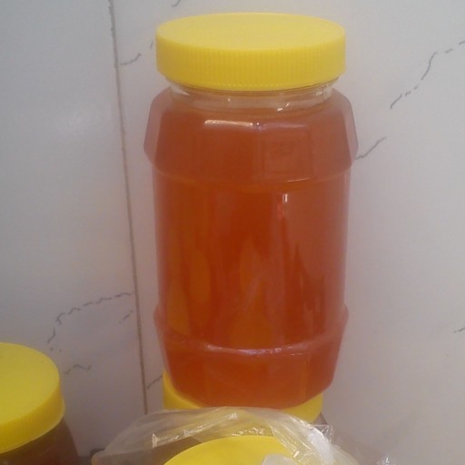 عسل چهل گیاه خراسان جنوبی در بسته بندی های یک کیلویی گرما ندیده