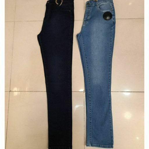 شلوار جین راسته کلاسیک با 2رنگ متفاوت
