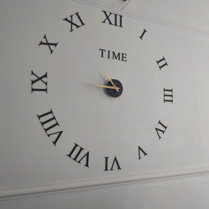 ساعت دیواری فانتزی طرح یونانی ابعاد120سانتی رنگ مشکی موتور روانگرد بی صدا عقربه بزرگ جنس چوبی