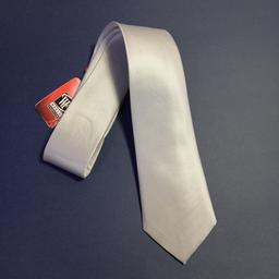 کراوات مردانه ساده بدون طرح طوسی روشن