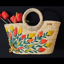 کیف دستی حصیری با گلهای حصیری جذاب و زیبا. ارتفاع کار تا 28سانت .قابل اجرا در چند رنگ 