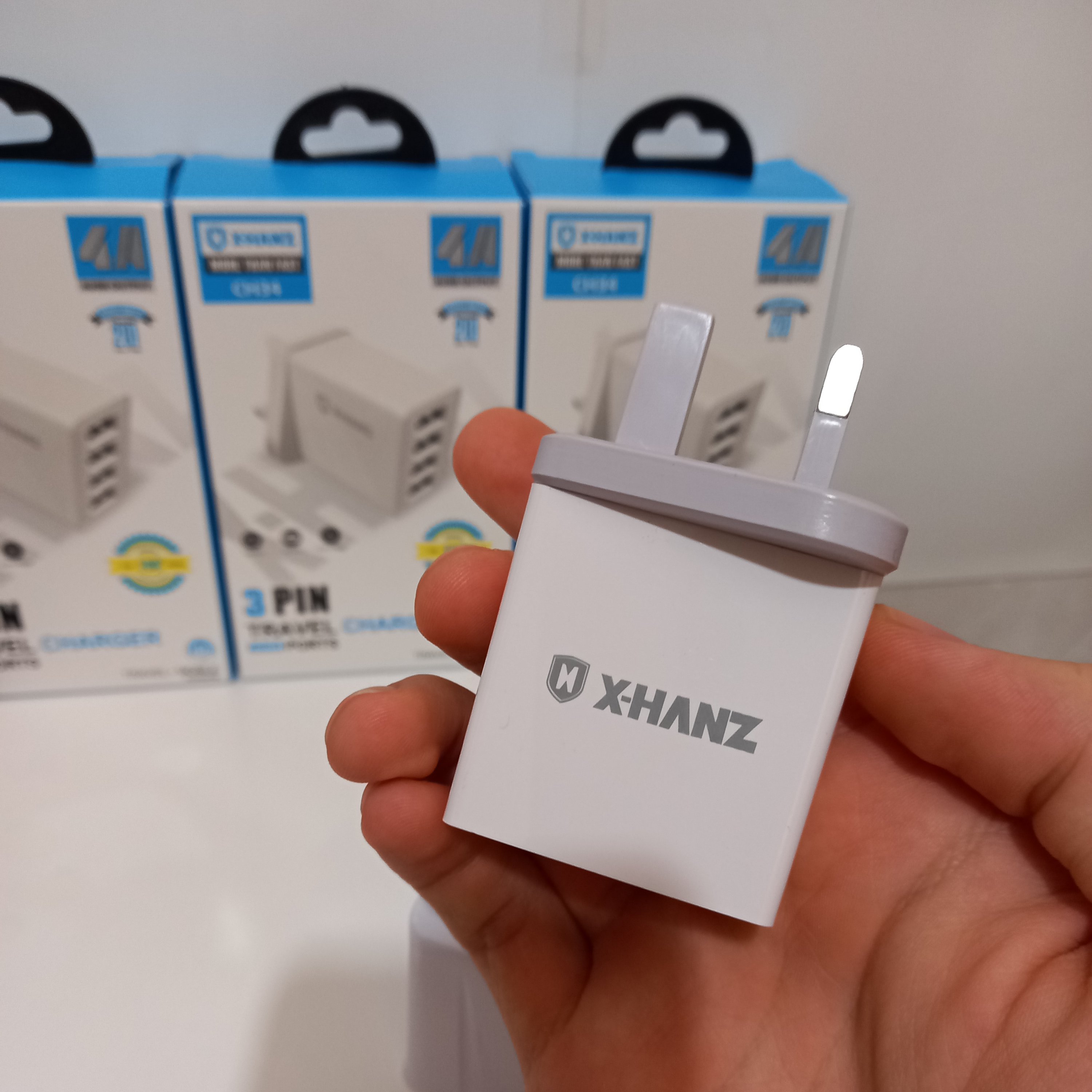 شارژر دیواری ایکس هانز 4 پورت (4 آمپر ) QC3 (ارسال رایگان)