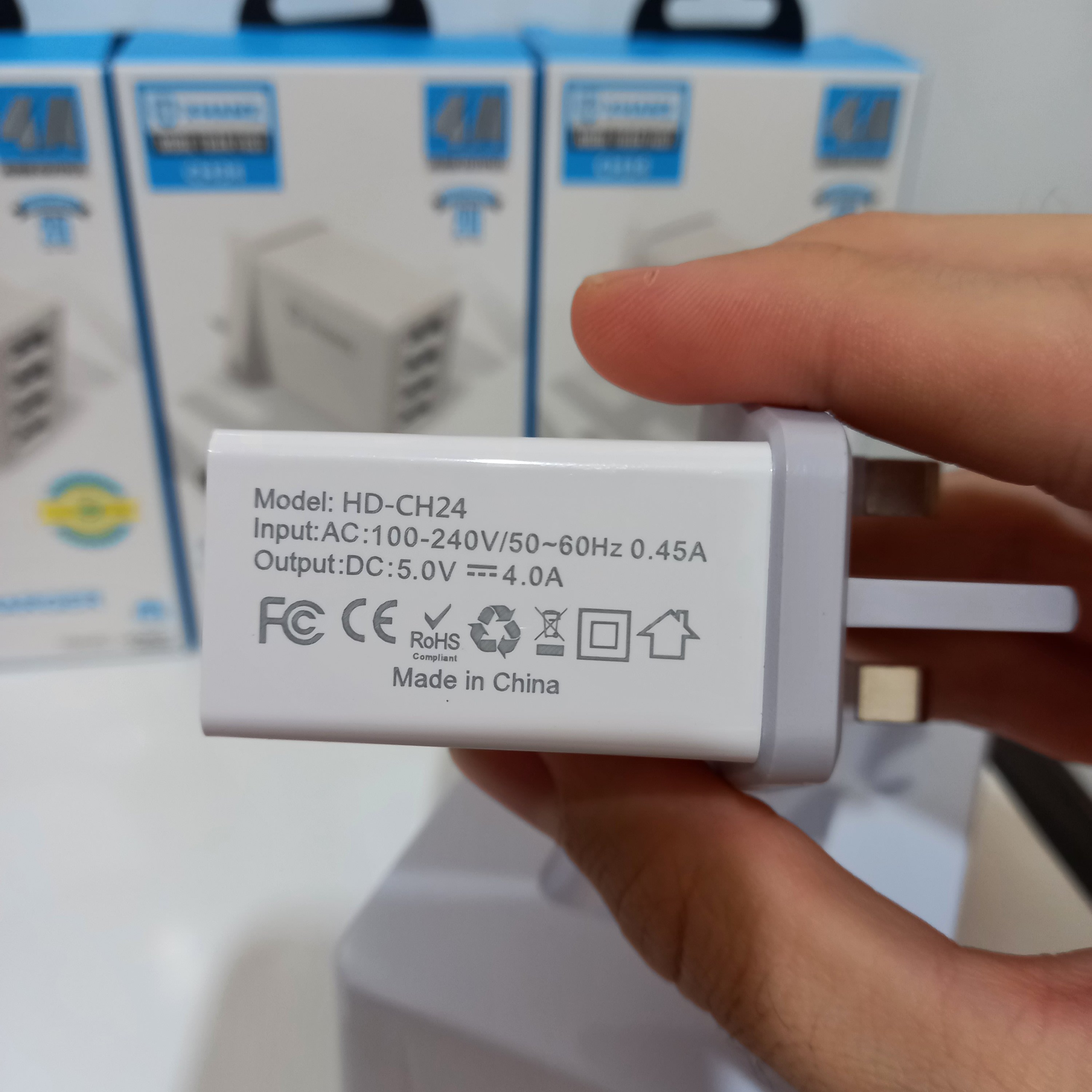شارژر دیواری ایکس هانز 4 پورت (4 آمپر ) QC3 (ارسال رایگان)