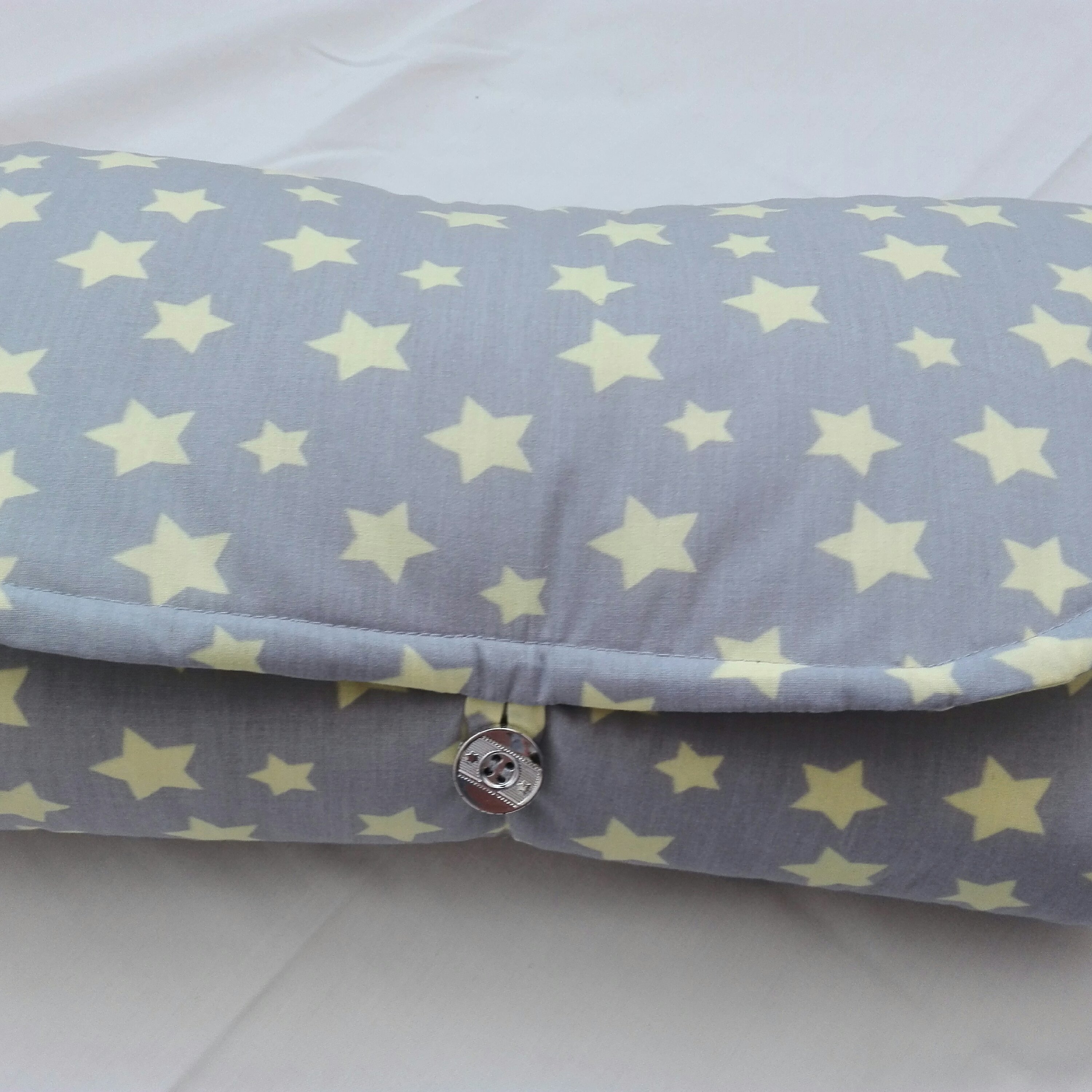 زیر انداز تعویض پوشک مدل کیفی همراه بالش