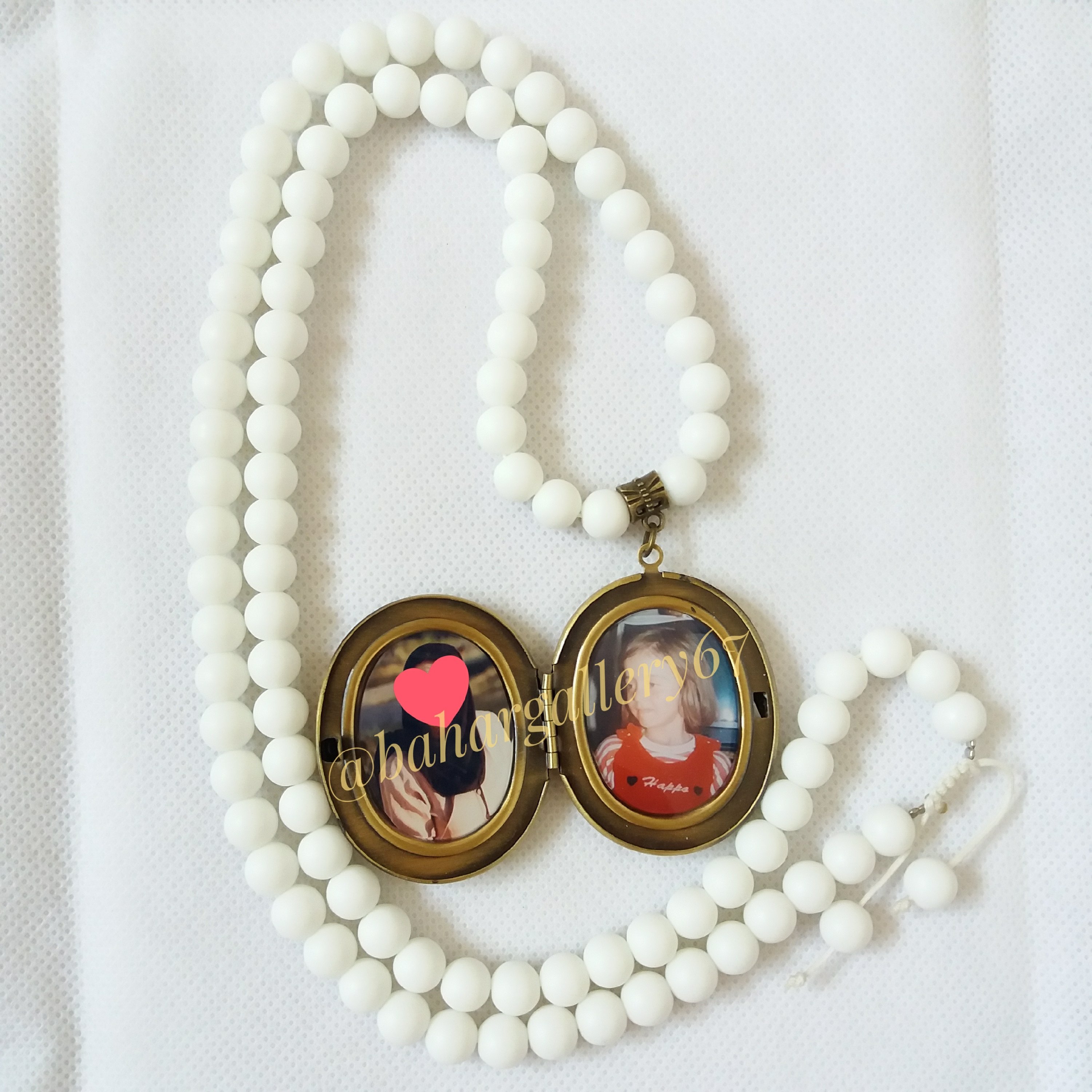 گردنبند قاب عکس با سنگ اونیکس سفید