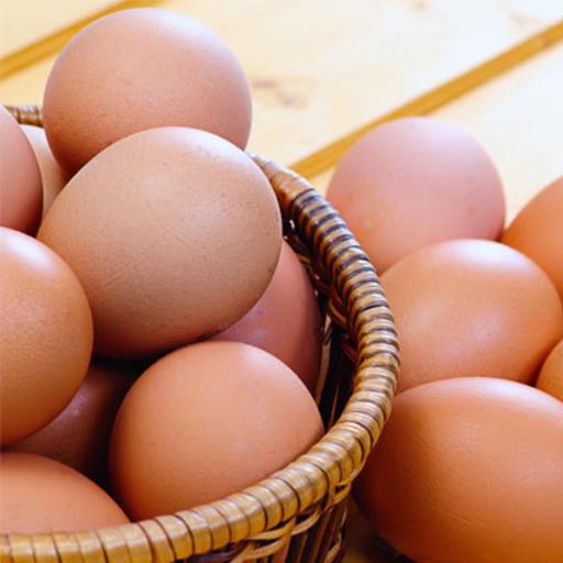 تخم مرغ دو زرده  تازه و بروز در بسته بندی 6 عددی داخلی