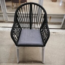 صندلی فلزی مکرومه بافی شده 
