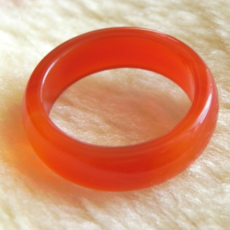 حلقه سنگی  عقیق سرخ  اصل معدنی سایز1.7مناسب برای انگشتری