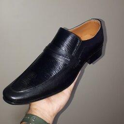 کفش مجلسی مردانه چرم طرح  آدیداس اورجینال بسیار خوش پا و زیبا ارزان تر از همه جا 