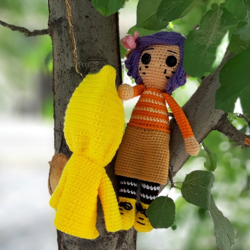 عروسک دستبافت کورالین
