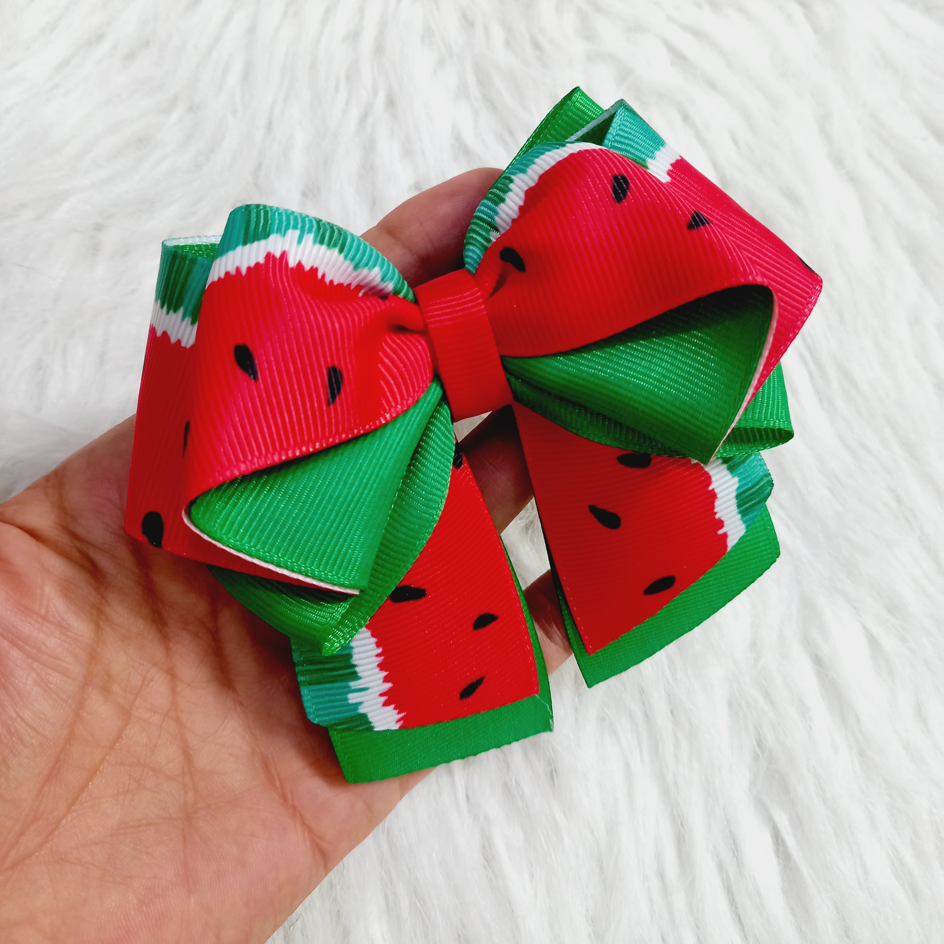 گلسر و کشمو یلدایی بسیار سبک ،کار دست،رنگبندی قابل تغییر میباشد