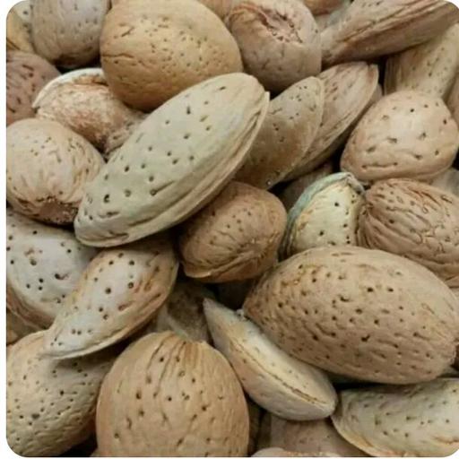 بادام سنگی محلی بیرجند ( نیم کیلو ) امسالی صدرصد شیرین