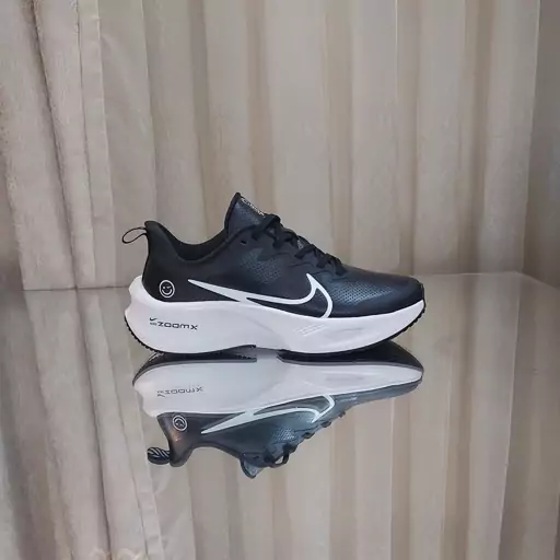 کتونی رانینگ نایک زوم ایکس nike zoom x  کیفیت مستر کوالیتی ویتنام رویه چرم کتونی چرمی نایک لبخندی مشکی سفید 