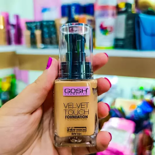 کرم پودر شیشه ای گاش بغل اورجینال
Gosh velvet touch foundation