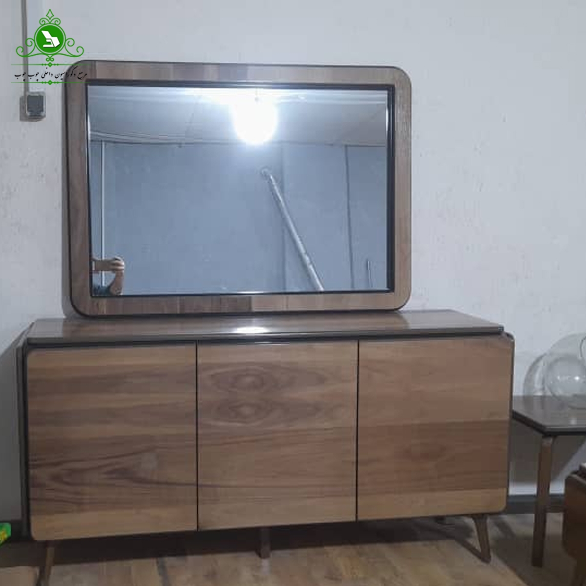 آینه و کنسول مدل باریش (پرداخت کرایه پس از تحویل)