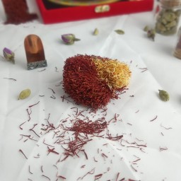 زعفران دسته امسالی یک مثقالی قائنات (درجه 1)