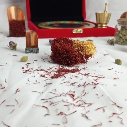 زعفران دسته امسالی یک مثقالی قائنات (درجه 1)